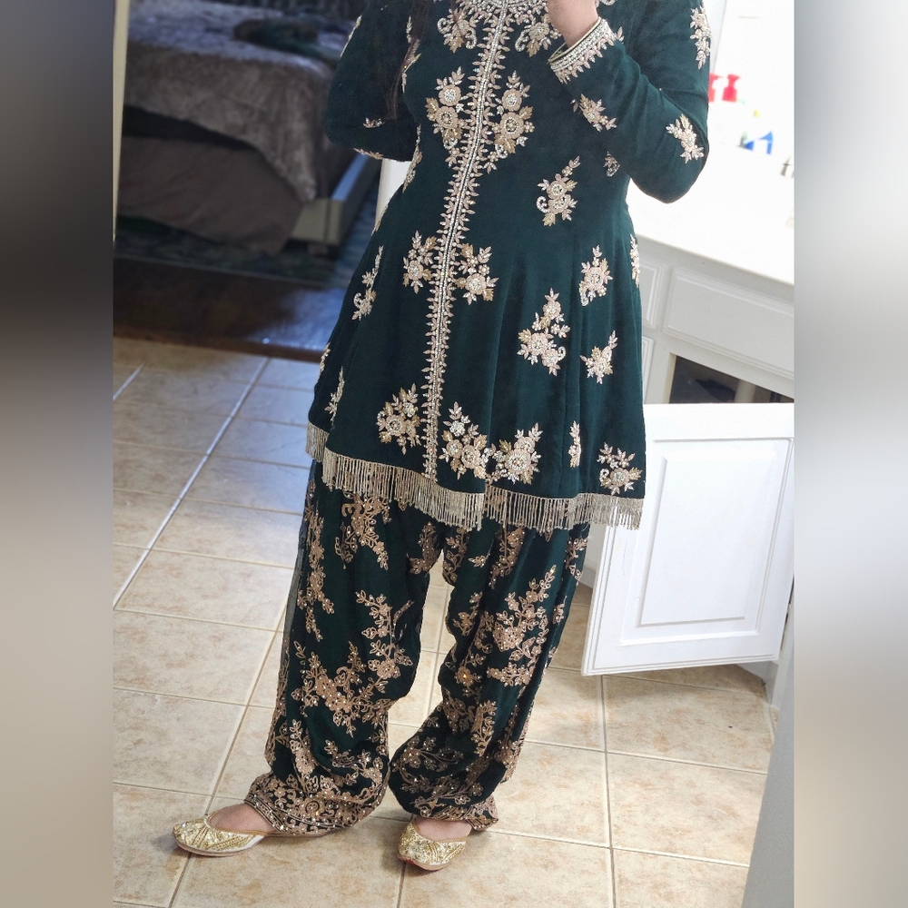 Latest Indian Fashion gorgeous lengha Indian outfit, Punjabi suit, patiala